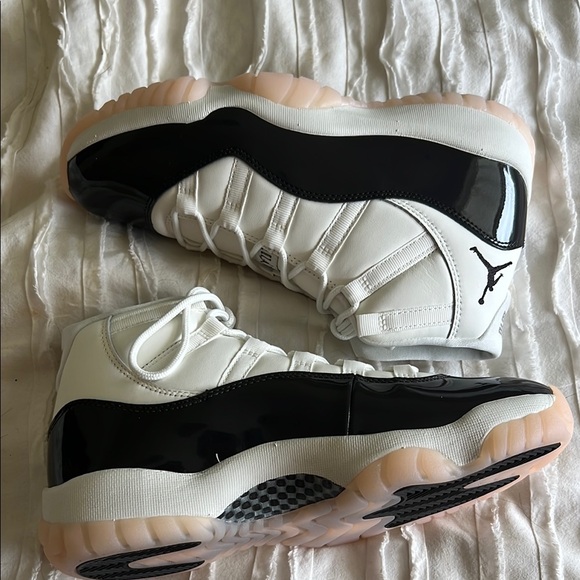 Jordan Shoes - Women’s Air Jordan 11 Retro Neopolatin